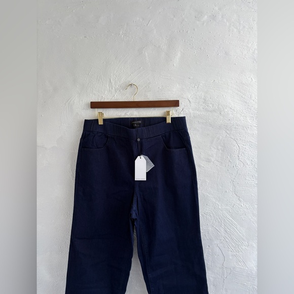 Universal standard ComfortDenim Bootcut Jeans - Picture 3 of 11